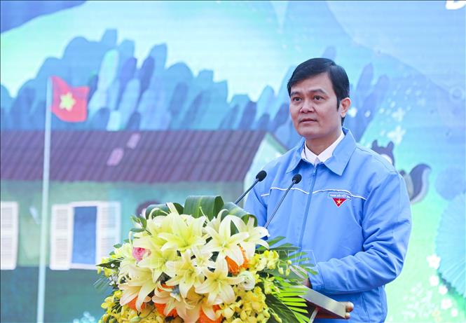 Đồng chí Bùi Quang Huy, Phó Chủ tịch Ủy ban Trung ương Mặt trận Tổ quốc Việt Nam, Bí thư Thứ nhất Ban Chấp hành Trung ương Đoàn, phát biểu tại Lễ phát động. Ảnh: Xuân Tư – TTXVN