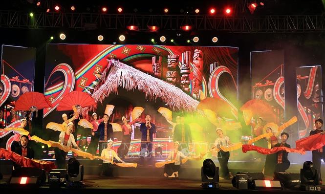 Tiết mục biểu diễn của đoàn nghệ thuật tỉnh Thành phố Hà Nội. Ảnh: Tuấn Anh - TTXVN