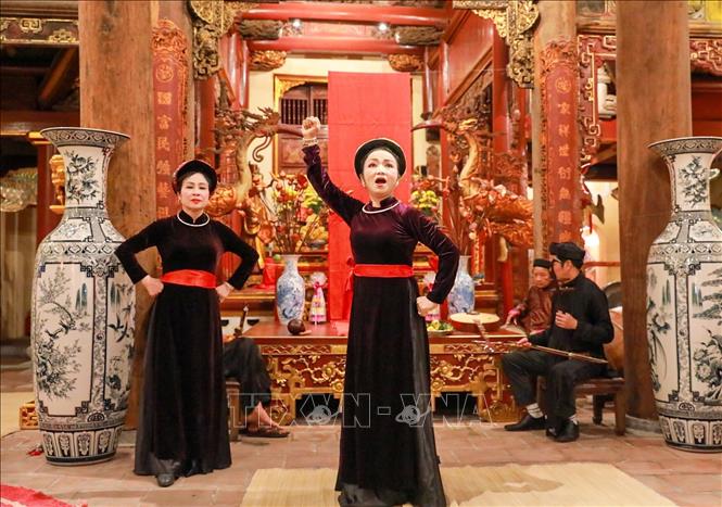 Biểu diễn hát Tuồng tại chương trình. Ảnh: Khánh Hoà - TTXVN