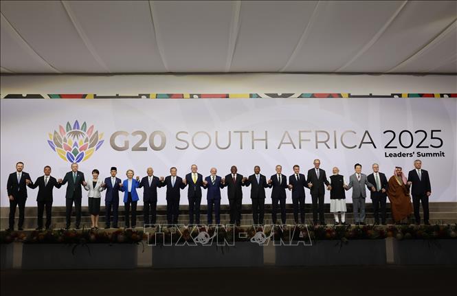 Các nhà lãnh đạo chụp ảnh chung tại Hội nghị thượng đỉnh G20 ở Johannesburg, Nam Phi, ngày 22/11/2025. Ảnh: Anadolu Agency/TTXVN