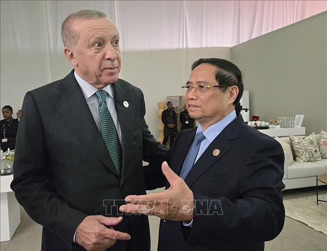 Prime Minister Pham Minh Chinh meets Turkish President Recep Tayyip Erdoğan. Photo by courtesy/VNA 