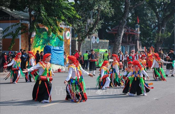 Đoàn nghệ thuật Triều Khúc tham dự với điệu múa 