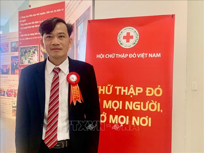 Anh Phạm Viết Long, Trưởng Ban Công tác Mặt trận tổ 5, phường Phú Xuân, thành phố Huế, là một trong những điển hình tiêu biểu được giới thiệu tại Đại hội. Gắn bó nhiều năm với công tác nhân đạo tại cơ sở, anh Long được biết đến bởi sự chủ động, trách nhiệm và tinh thần hỗ trợ người dân trong nhiều hoàn cảnh khó khăn. Ảnh: Hạnh Quyên-TTXVN