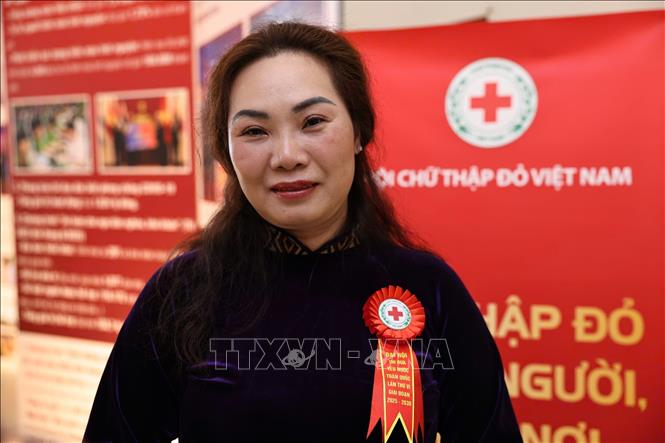 Chị Phùng Thị Hiền, Trưởng nhóm “Nồi cháo nhân ái” tỉnh Cao Bằng hy vọng trong thời gian tới sẽ triển khai được mô hình “Cơm có thịt” cho học sinh vùng cao mỗi tuần, để các em có bữa ăn đầy đủ, yên tâm tới lớp. Ảnh: Hạnh Quyên-TTXVN