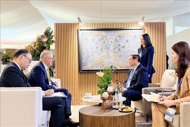 Prime Minister Pham Minh Chinh meets Australian Prime Minister Anthony Albanese. VNA Photo