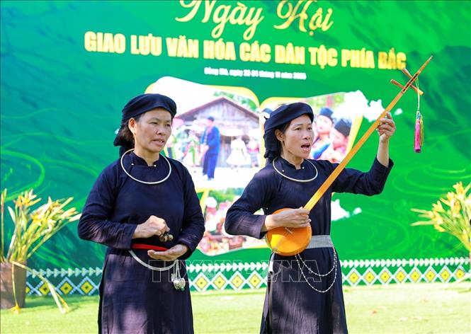 Tiết mục văn hoá, nghệ thuật của các dân tộc phía Bắc. Ảnh: Khánh Hoà - TTXVN