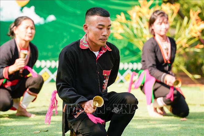 Tiết mục văn hoá, nghệ thuật của các dân tộc phía Bắc. Ảnh: Khánh Hoà - TTXVN