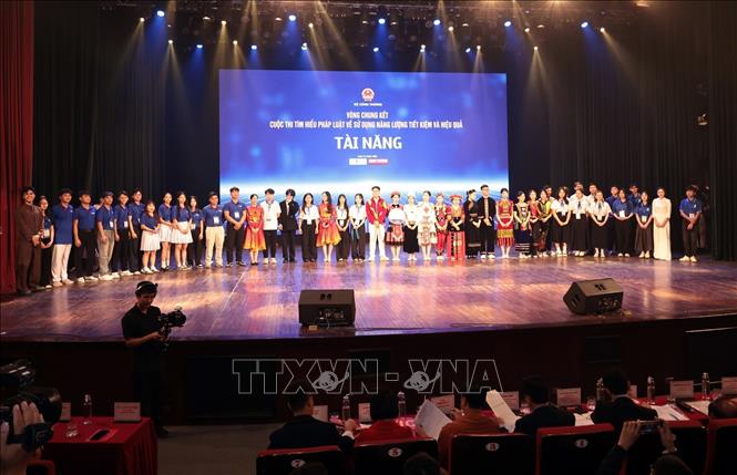 Các đội tham gia phần thi tài năng. Ảnh: Trần Việt - TTXVN
