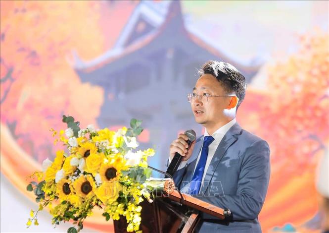 Phó Giám đốc Sở Du lịch Hà Nội Trần Trung Hiếu phát biểu bế mạc. Ảnh: Hoàng Hiếu - TTXVN