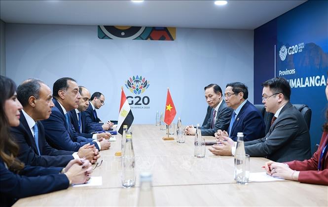 Vietnamese Prime Minister Pham Minh Chinh meets Egyptian Prime Minister Mostafa Madbouly. VNA Photo: Dương Giang