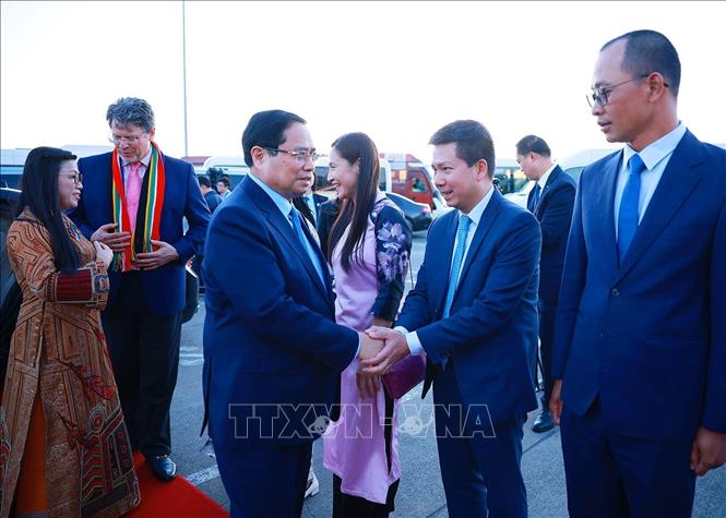 Lễ tiễn Thủ tướng Phạm Minh Chính và Phu nhân kết thúc chuyến tham dự Hội nghị Thượng đỉnh G20 tại Nam Phi. Ảnh: Dương Giang-TTXVN
