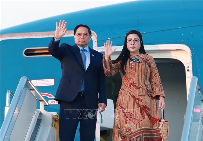 Thủ tướng Phạm Minh Chính và Phu nhân kết thúc chuyến tham dự Hội nghị Thượng đỉnh G20 tại Nam Phi. Ảnh: Dương Giang-TTXVN
