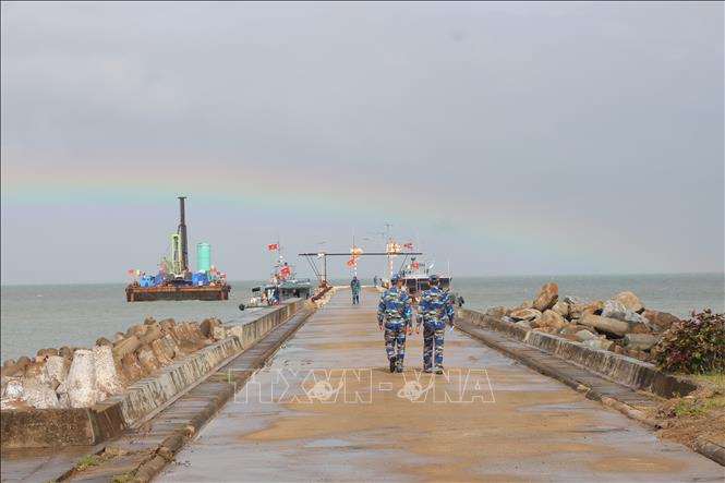 Hòn Khoai được coi là đảo tiền tiêu trên vùng biển Đông Nam của đất nước, gần với tuyến đường hải phận quốc tế trên biển Đông và biển Tây. Ảnh: Chanh Đa-TTXVN