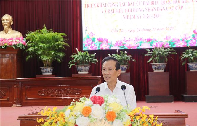 Ông Nguyễn Thiện Nhơn, Trưởng ban Tổ chức Thành ủy Cần Thơ phát biểu. Ảnh: Ngọc Thiện- TTXVN.