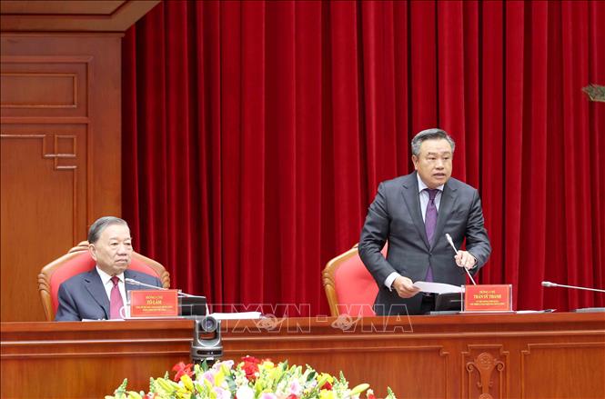 Đồng chí Trần Sỹ Thanh, Uỷ viên Trung ương Đảng, Chủ nhiệm Uỷ ban Kiểm tra Trung ương điều hành tham luận hội nghị. Ảnh: Phương Hoa - TTXVN