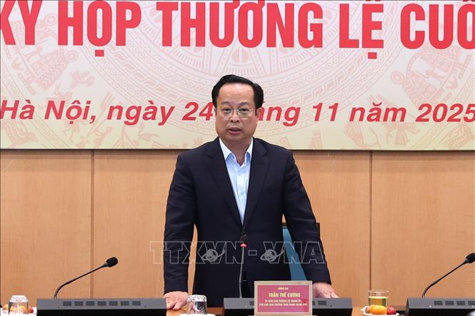 Phó Chủ tịch Thường trực HĐND thành phố Hà Nội Trần Thế Cương phát biểu tại Hội nghị. Ảnh: Nguyễn Thắng - TTXVN