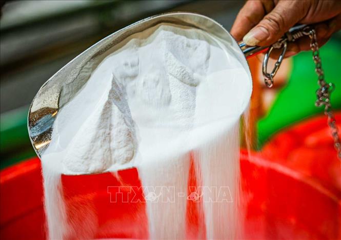 Sản phẩm bột nhựa PVC của Công ty. Ảnh: Hoàng Hiếu - TTXVN