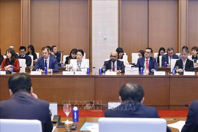 Đại diện doanh nghiệp của Hội đồng Kinh doanh Châu Âu - ASEAN (EU-ABC) dự cuộc làm việc. Ảnh: Doãn Tấn - TTXVN 