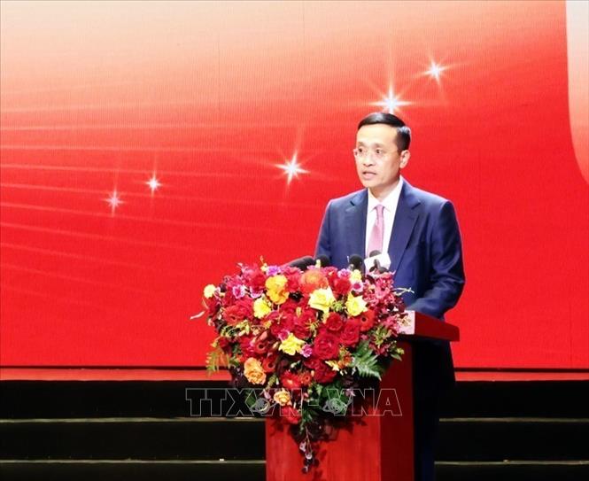 Phó Thống đốc Ngân hàng Nhà nước Việt Nam Phạm Quang Dũng phát động phong trào thi đua. Ảnh: Trần Việt - TTXVN