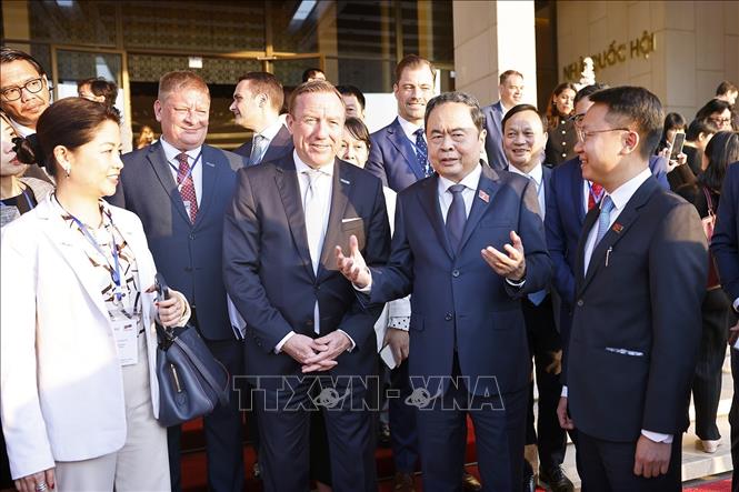 National Assembly Chairman Tran Thanh Man on November 24 receives a delegation of the European–ASEAN Business Council and the European Chamber of Commerce in Vietnam. VNA Photo: Doãn Tấn