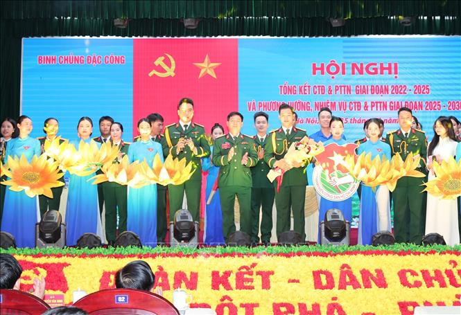 Chương trình nghệ thuật của đoàn viên, thanh niên Binh chủng Đặc công chào mừng hội nghị. Ảnh: Trọng Đức - TTXVN