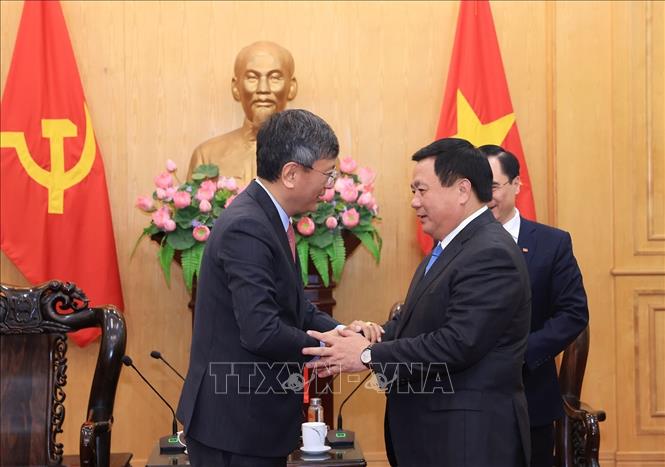 Giám đốc Học viện Chính trị Quốc gia Hồ Chí Minh Nguyễn Xuân Thắng tiếp Đại sứ Ấn Độ tại Việt Nam. Ảnh: Tuấn Anh - TTXVN