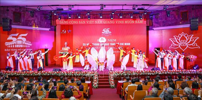 Lễ kỷ niệm 55 năm ngày thành lập (25/11/1970 - 25/11/2025), đánh dấu cột mốc lịch sử hơn nửa thế kỷ, toàn dân tộc giữ gìn và phát huy giá trị di sản Chủ tịch Hồ Chí Minh vĩ đại - Anh hùng giải phóng dân tộc, Nhà văn hóa kiệt xuất Việt Nam. Ảnh: Thanh Tùng - TTXVN 