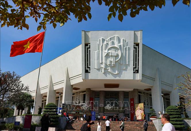 Bảo tàng Hồ Chí Minh đã khẳng định vị thế là trung tâm giáo dục truyền thống cách mạng tiêu biểu, một thiết chế văn hóa có tầm ảnh hưởng quốc gia, góp phần lan tỏa những giá trị bền vững của tư tưởng, đạo đức và phong cách Chủ tịch Hồ Chí Minh đến đông đảo công chúng trong nước và quốc tế. Ảnh: Thanh Tùng - TTXVN