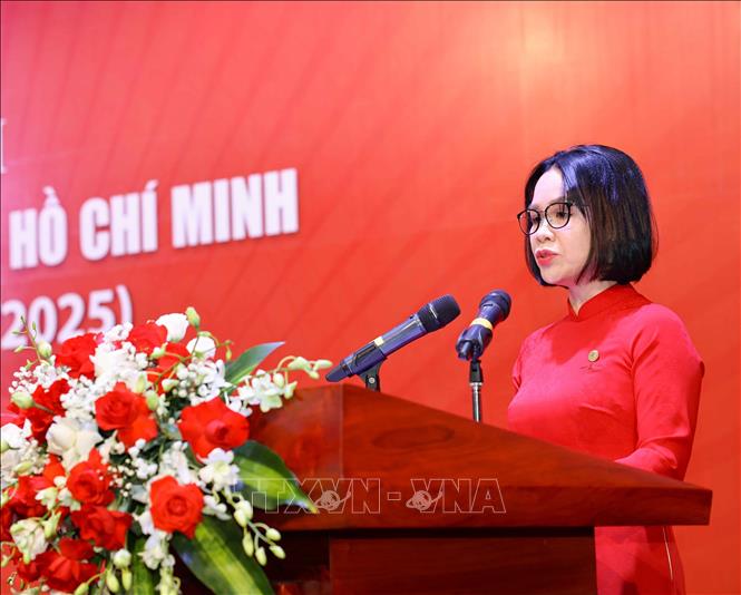 T.S Phạm Thị Thanh Mai, Phó Giám Đốc Bảo tàng Hồ Chí Minh đọc diễn văn kỷ niệm. Ảnh: Thanh Tùng - TTXVN