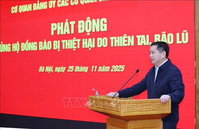 Đồng chí Nguyễn Long Hải, Uỷ viên dự khuyết Trung ương Đảng, Phó Bí thư Thường trực Đảng uỷ các cơ quan Đảng Trung ương phát động chức quyên góp. Ảnh: Phương Hoa - TTXVN