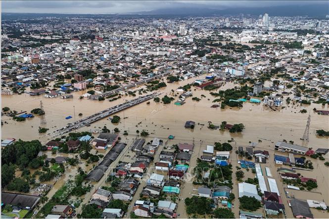 Ngập lụt do mưa lớn tại quận Hat Yai, tỉnh Songkhla, Thái Lan ngày 25/11/2025. Ảnh: REUTERS/TTXVN