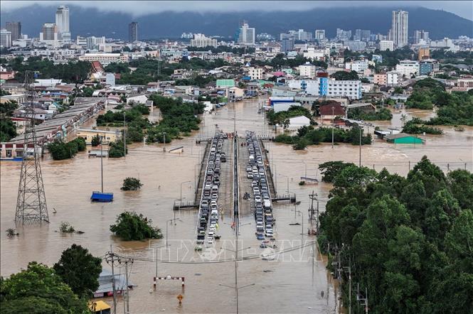 Ngập lụt do mưa lớn tại quận Hat Yai, tỉnh Songkhla, Thái Lan ngày 25/11/2025. Ảnh: REUTERS/TTXVN 