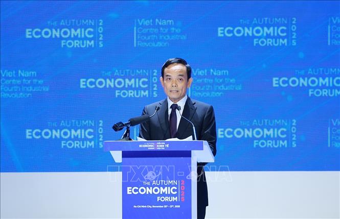 Bí thư Thành uỷ Thành phố Hồ Chí Minh Trần Lưu Quang khai mạc Diễn đàn Kinh tế mùa thu 2025. Ảnh: Dương Giang-TTXVN