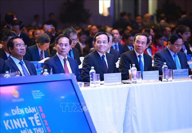 Các đại biểu tham dự Diễn đàn Kinh tế mùa thu 2025. Ảnh: Dương Giang-TTXVN
