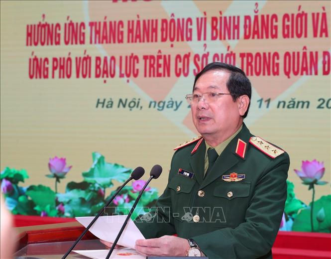 Thượng tướng Lê Huy Vịnh, Ủy viên Trung ương Đảng, Thứ trưởng Bộ Quốc phòng phát biểu chỉ đạo. Ảnh: Trọng Đức - TTXVN