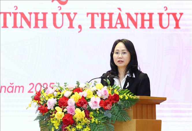 Đồng chí Lâm Thị Phương Thanh, Uỷ viên Trung ương Đảng, Phó Chánh Văn phòng Thường trực Văn phòng Trung ương Đảng phát động thi đua thời gian tới. Ảnh: Phương Hoa - TTXVN