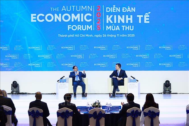 Thủ tướng Phạm Minh Chính tham dự đối thoại với ông Stephan Mergenthaler, Giám đốc điều hành Diễn đàn Kinh tế thế giới (WEF) với chủ đề “Khoa học, công nghệ định hình Việt Nam trong kỷ nguyên vươn mình”. Ảnh: Dương Giang-TTXVN
