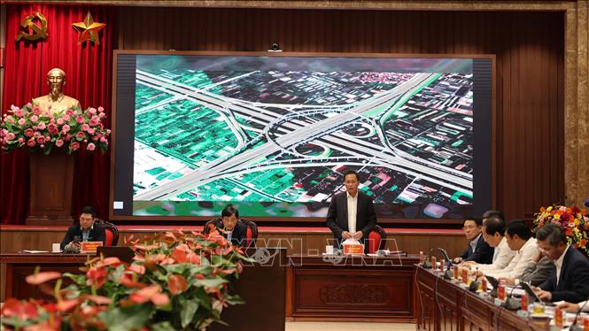  Bí thư Tỉnh ủy Hưng Yên Nguyễn Hữu Nghĩa phát biểu tại cuộc họp. Ảnh Vũ Quang - TTXVN 