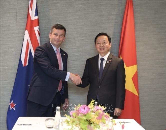 Phó Thủ tướng Trần Hồng Hà và Phó Thủ tướng New Zealand David Seymour. Ảnh: Thanh Tú – PV TTXVN tại châu Đại Dương