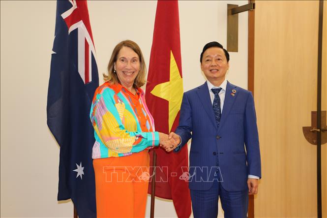 Phó Thủ tướng Trần Hồng Hà và Chủ tịch Thượng viện Australia Sue Lines. Ảnh: Thanh Tú – PV TTXVN tại Australia