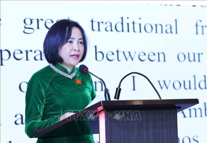 Đồng chí Nguyễn Thị Thanh, Uỷ viên Trung ương Đảng, Phó Chủ tịch Quốc hội phát biểu chúc mừng 50 năm Quốc khánh nước Cộng hoà dân chủ nhân dân Lào. Ảnh: Phương Hoa - TTXVN