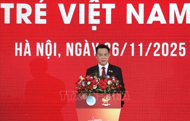 Chủ tịch Hội Doanh nhân trẻ Việt Nam Đặng Hồng Anh phát biểu khai mạc chương trình. Ảnh: Minh Đức – TTXVN