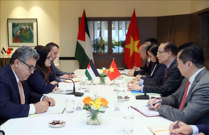  Minister of Foreign Affairs Le Hoai Trung and Palestinian Minister of Foreign Affairs and Expatriates Varsen Aghabekian Shahin hold talks, VNA Photo: An Đăng 