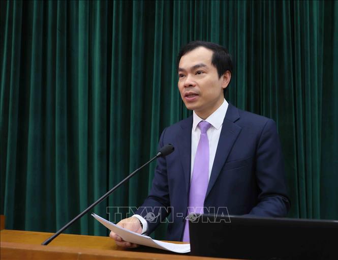 PGS, TS Nguyễn Mạnh Hùng, Phó Giám đốc Học viện Chính trị quốc gia Hồ Chí Minh, Phó Chủ tịch Hội đồng Lý luận Trung ương phát biểu. Ảnh: An Đăng - TTXVN