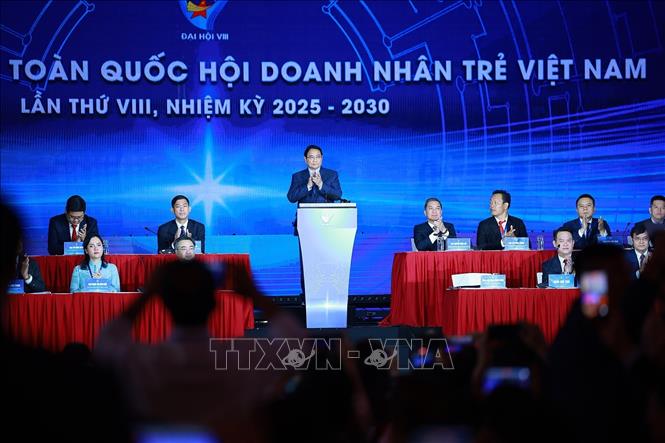 Thủ tướng Phạm Minh Chính phát biểu chỉ đạo Đại hội đại biểu toàn quốc Hội Doanh nhân trẻ Việt Nam lần thứ VIII, nhiệm kỳ 2025-2030. Ảnh: Dương Giang-TTXVN
