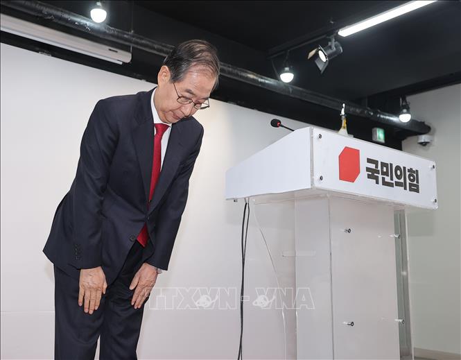 (Tư liệu) Cựu Thủ tướng Hàn Quốc Han Duck Soo tại cuộc họp báo ở Seoul ngày 10/5/2025. Ảnh: Yonhap/TTXVN