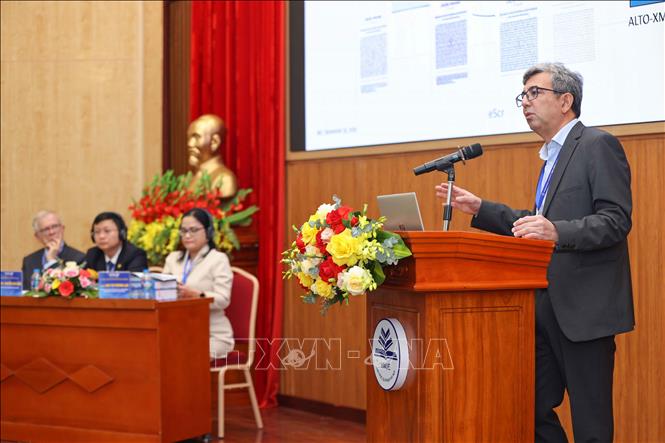 Hội thảo đã nhận được gần 500 báo cáo tóm tắt, trong đó 358 báo cáo được chấp nhận gửi toàn văn và 198 bài được xét duyệt đưa vào danh mục báo cáo của Hội thảo, trong đó có nhiều báo cáo của các học giả quốc tế đến từ các cơ sở đại học uy tín. Ảnh: Thanh Tùng - TTXVN