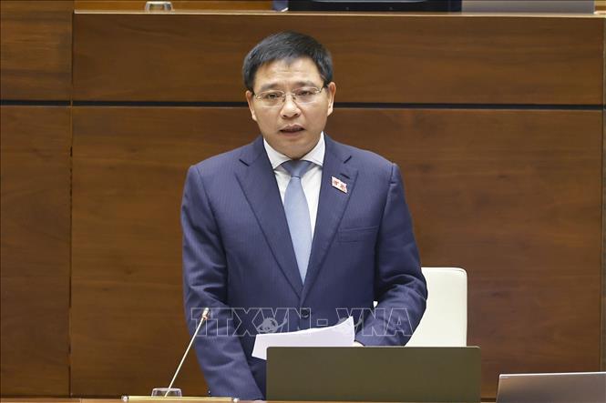 Bộ trưởng Bộ Tài chính Nguyễn Văn Thắng giải trình, làm rõ một số vấn đề đại biểu Quốc hội nêu. Ảnh: Doãn Tấn - TTXVN