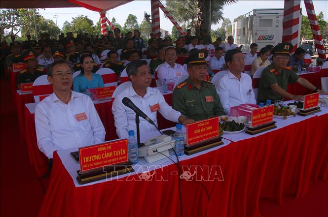 Diễn tập xử lý tình huống tập trung đông người gây rối an ninh, trật tự và bạo loạn, chữa cháy, cứu nạn, cứu hộ phường Vị Thanh năm 2025. Ảnh: Duy Khương – TTXVN