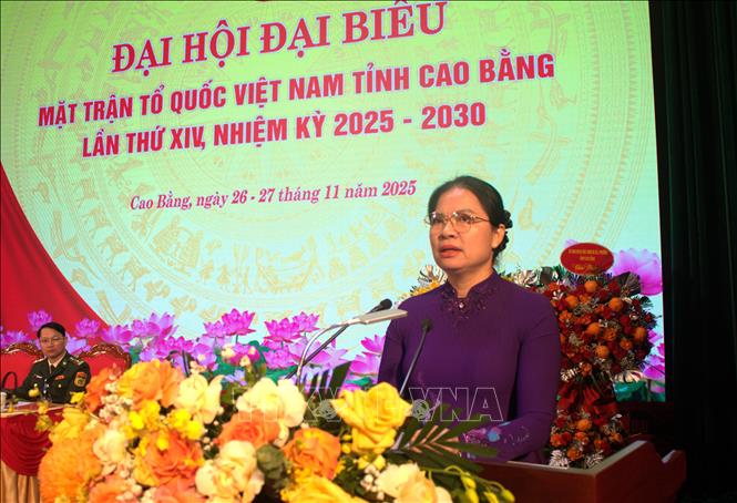 Phó Chủ tịch Uỷ ban Trung ương MTTQ Việt Nam Hà Thị Nga phát biểu chỉ đạo Đại hội. Ảnh: Quốc Đạt-TTXVN.